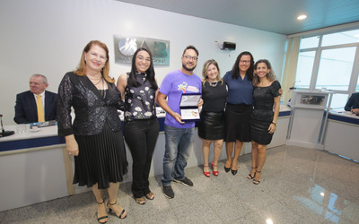 Itallo Leite recebe homenagem da Comissão de Infância e Juventude