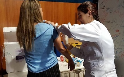 Primeiro dia de vacinação contra gripe tem movimento tranquilo