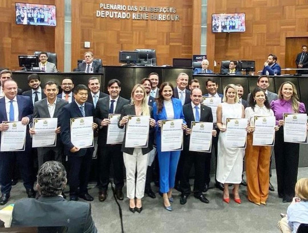 Diretoria recebe Moção de Aplausos